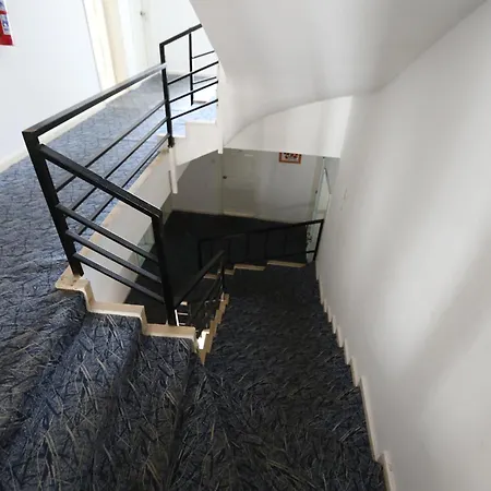Forties Otel 3*