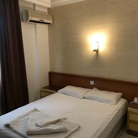 Forties Otel 3*